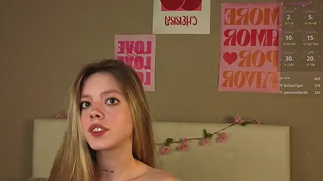 TiffinyMergist live sex cam