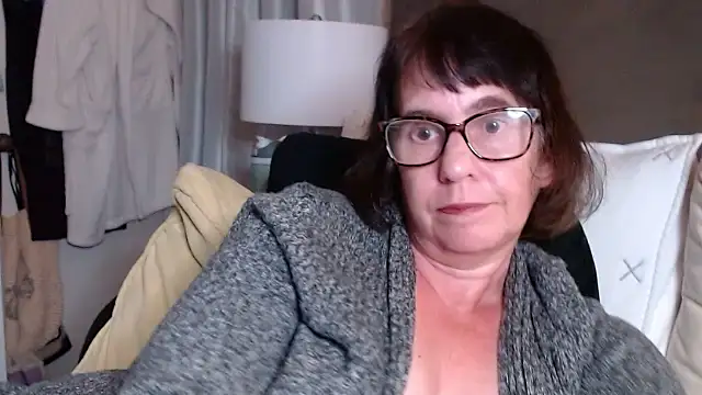 BigbustedBrenda's cam snapshot