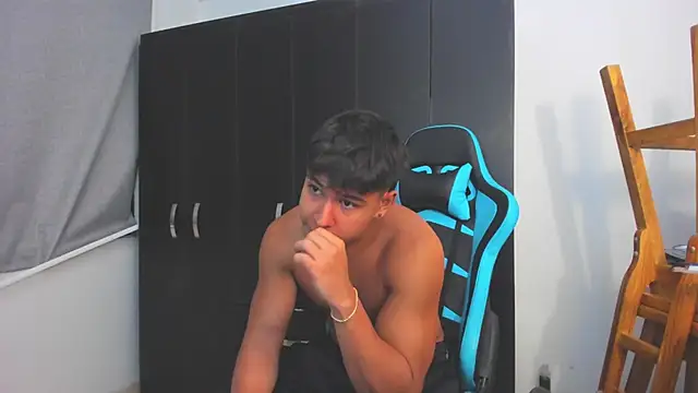 Bray_Kevin's cam snapshot