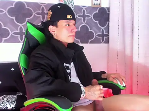 Skinny_batman's cam snapshot