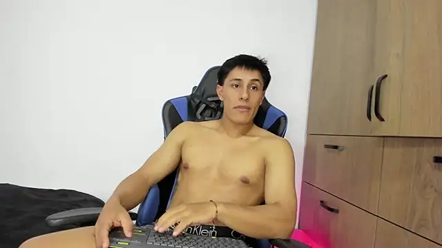 dorman_boy's cam snapshot