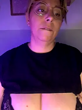 LupitaHaze live sex cam