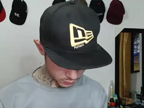 damiansexyboy69's cam snapshot