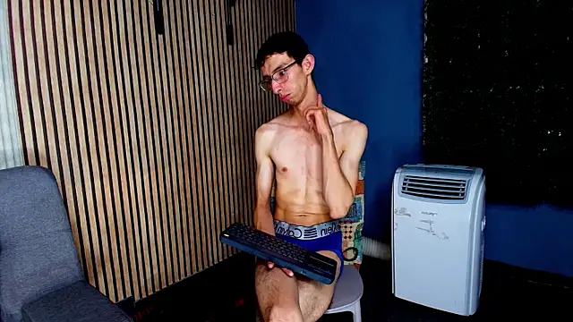 ZyroNight live sex cam