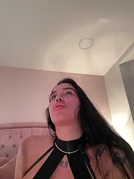 Bella__Wood live sex cam