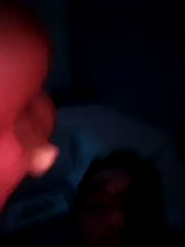 hotguy71000's cam snapshot