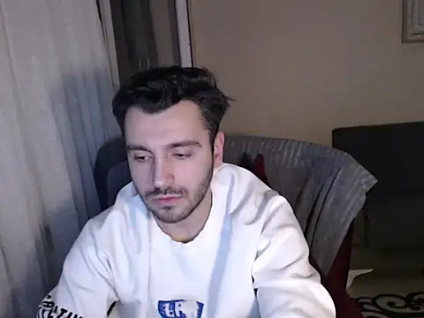 handsomeee04 live sex cam