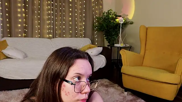 FabiolaCowing's cam snapshot