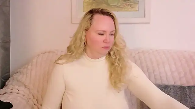 Sarah4you live sex cam