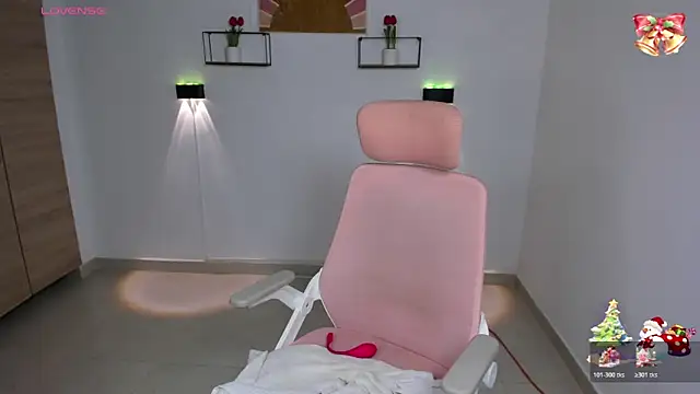 emily_villamil's cam snapshot