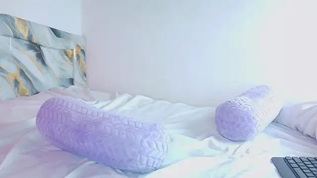 EmmaDembers's cam snapshot