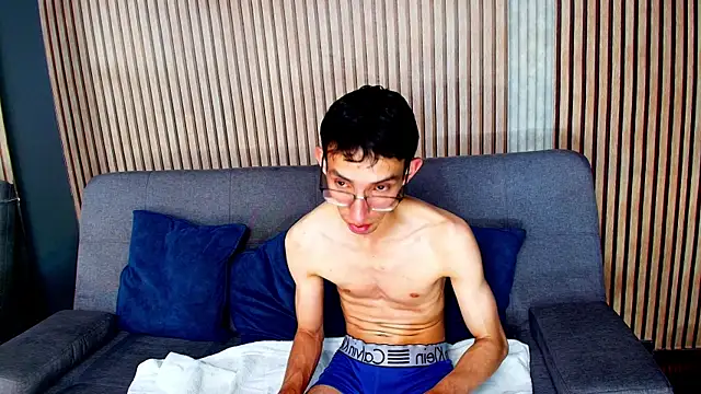 ZyroNight live sex cam