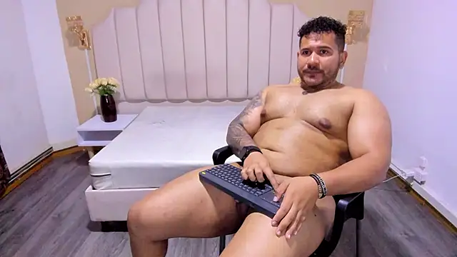 michael_hill1 live sex cam