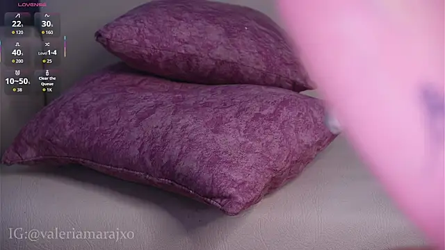 Your_naughtytrans live sex cam