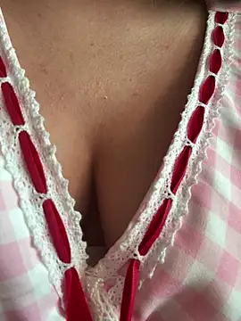 AndreaMood live sex cam