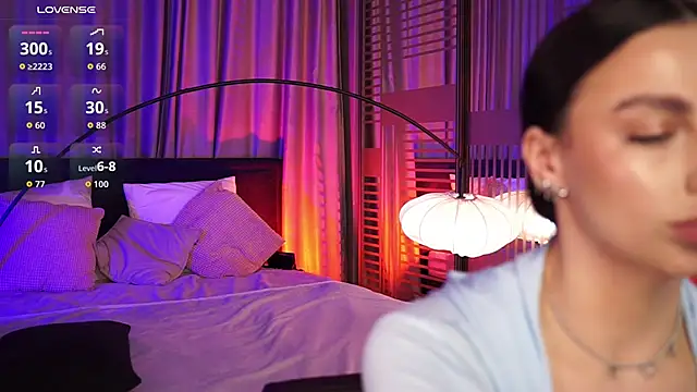 LunaNight live sex cam