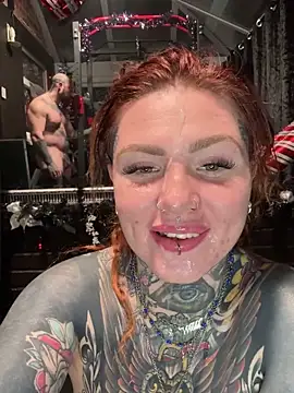 AlexandraWildd live sex cam