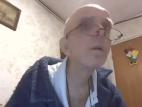 mariusica1@xh live sex cam