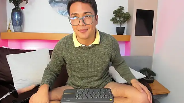 JohnBelRose's cam snapshot