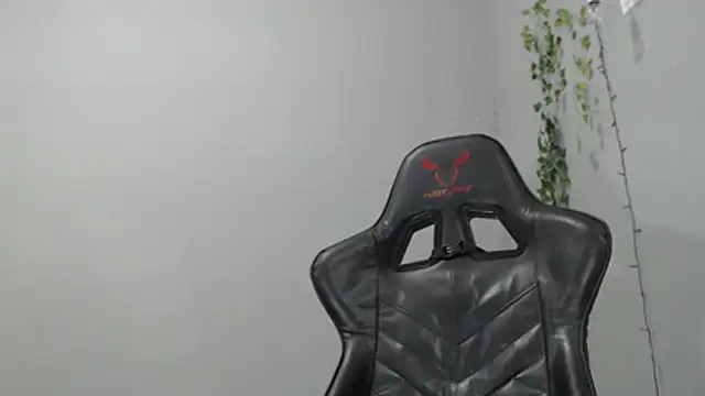 Livia_Diaz live sex cam