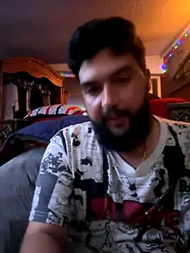 bigdickgio6923 live sex cam