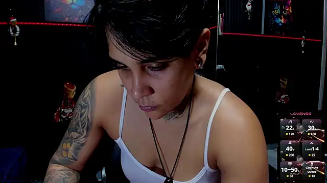 ZhoeStrong live sex cam