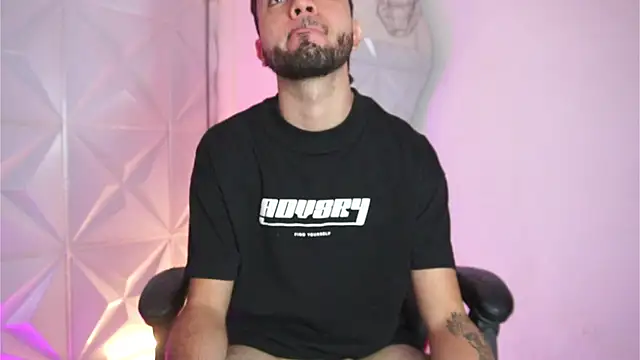 LeagueOfLovers live sex cam