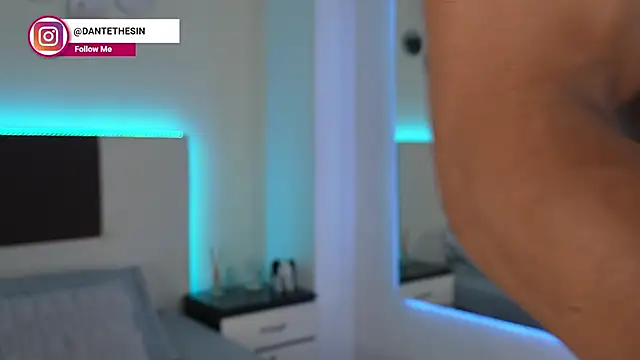 DanteeStone live sex cam