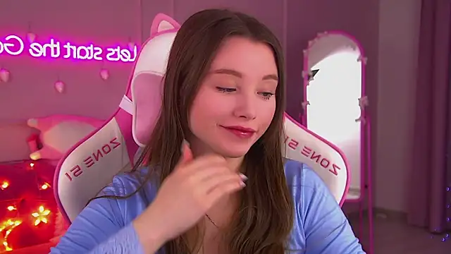 KeiraAsti live sex cam