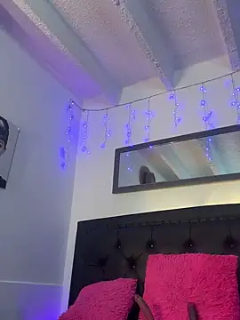 lonely_shewolf live sex cam