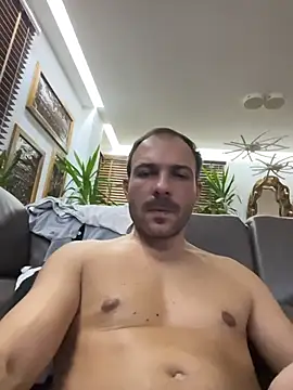 Adventurehotman live sex cam