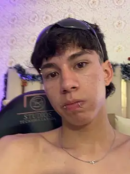 kaelwolf_tay live sex cam