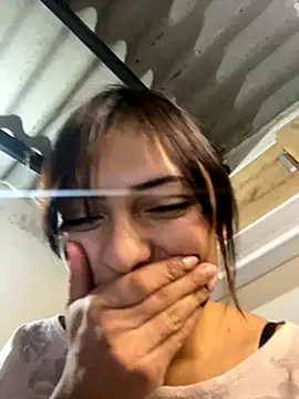 MiaLuxx_'s cam snapshot