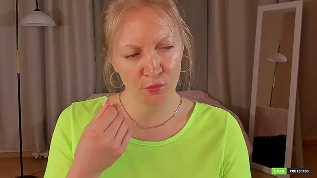 sugamomy live sex cam