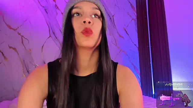 Emmiicute live sex cam