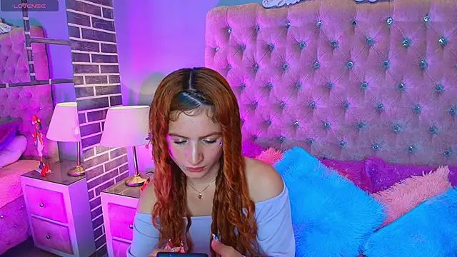 AdelaineBest live sex cam