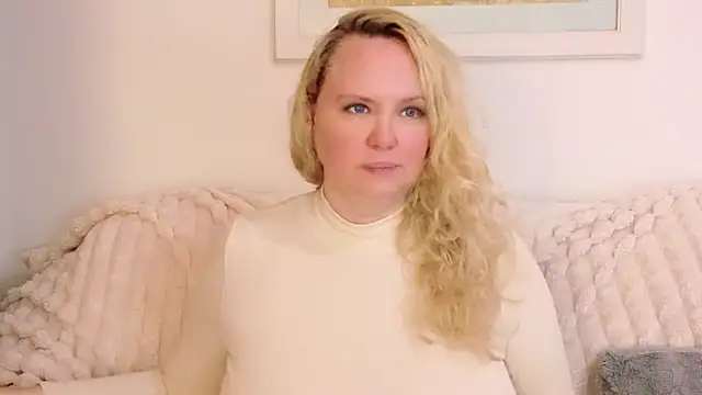 Sarah4you live sex cam