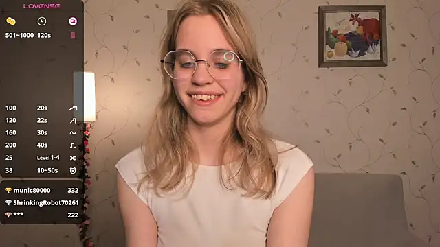 JoanBaggott live sex cam