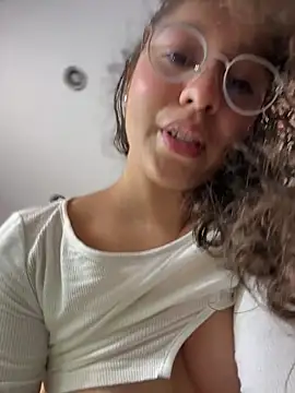 Shara_dreams live sex cam