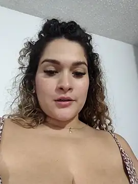 Sara_smiiith211 live sex cam