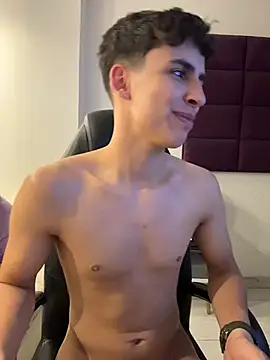 AdrianRinaldi live sex cam