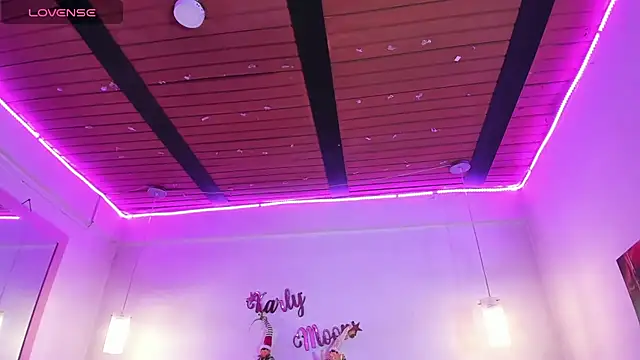 Karly_moon live sex cam