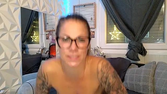 Tatjana_Sue live sex cam