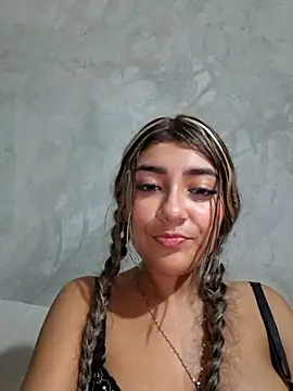 Sweed-virgin-pussy live sex cam