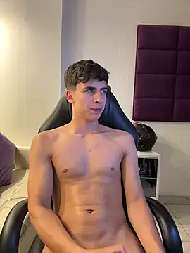 AdrianRinaldi live sex cam