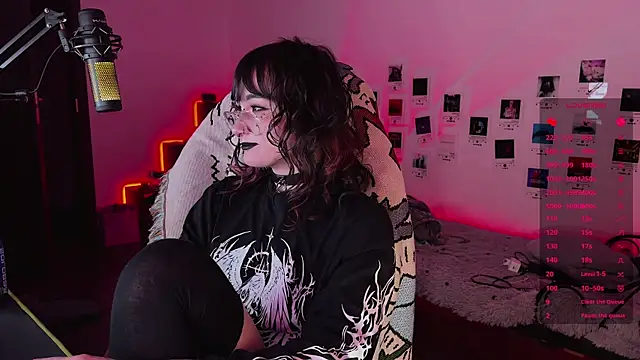 deadlysweet live sex cam