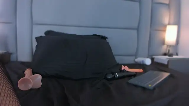 Mia-Medina live sex cam