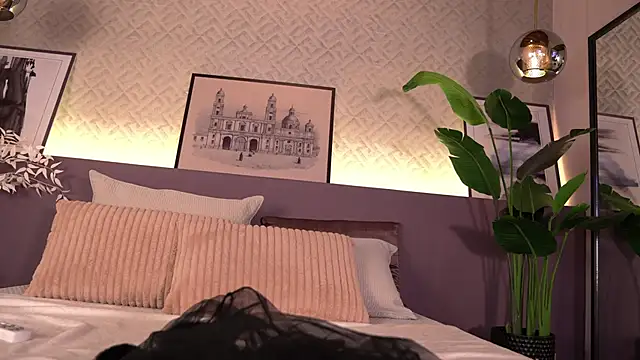 ElleDiane live sex cam