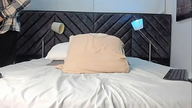 Tthiago_cruz live sex cam