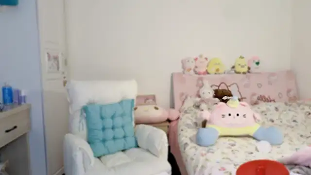 Onecutelittle live sex cam